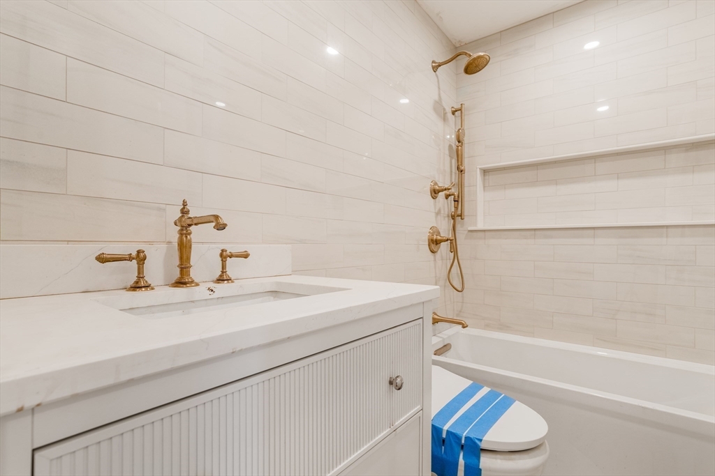 1396 Beacon Street, Unit 2 Brookline, MA 02446 - Photo 12 of 14