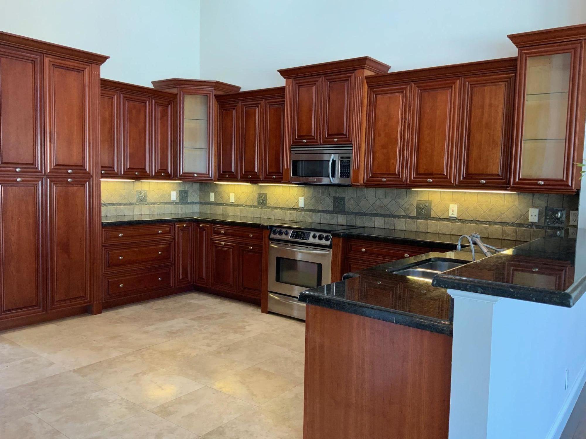 3158 Inverness Weston, FL 33332 - Photo 10 of 31 Kitchen