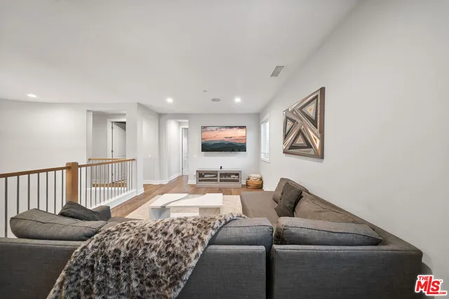 $10,000 | 20643 West Wood Rose Court, Porter Ranch, CA 91326