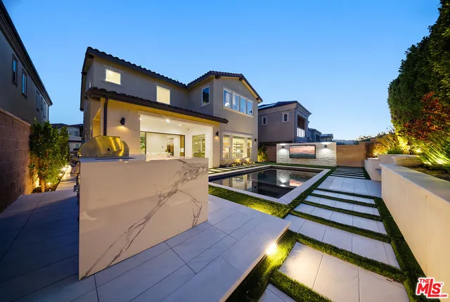 $10,000 | 20643 West Wood Rose Court, Porter Ranch, CA 91326