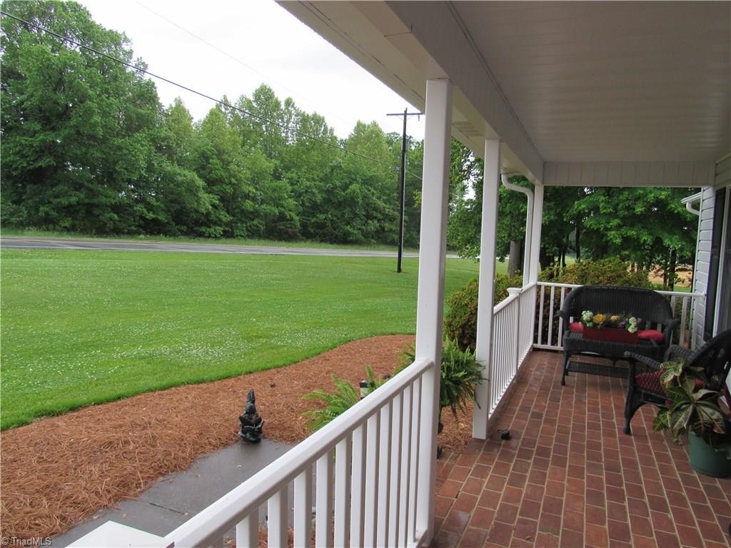 1144 Priddy Road King, NC 27021 - Photo 4 of 30
