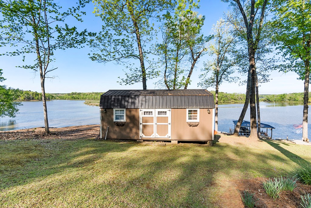 425 Terrapin Pointe Road Hodges, SC 29653 - Photo 31 of 33