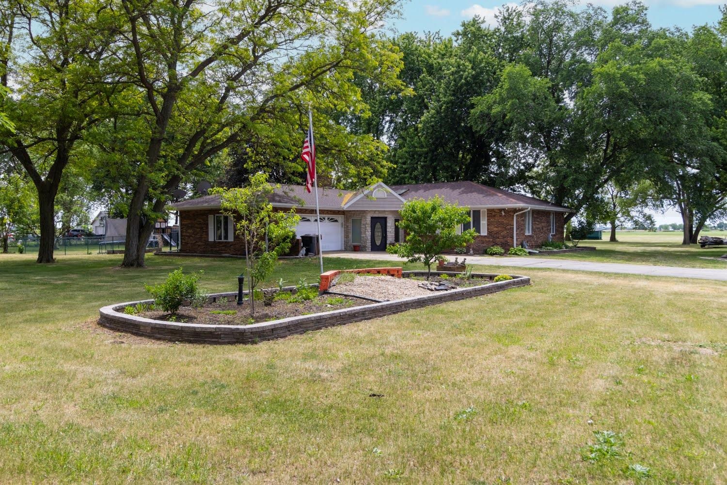 5866 Irene Road Belvidere, IL 61008 - Photo 3 of 46