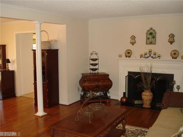 129 Bon Aire Road Elkin, NC 28621 - Photo 3 of 10 Living Room.