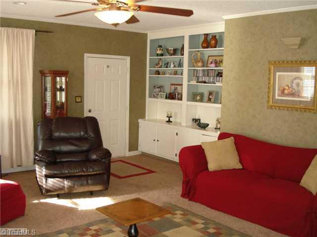 129 Bon Aire Road Elkin, NC 28621 - Photo 9 of 10 Den/Family/Great Room.