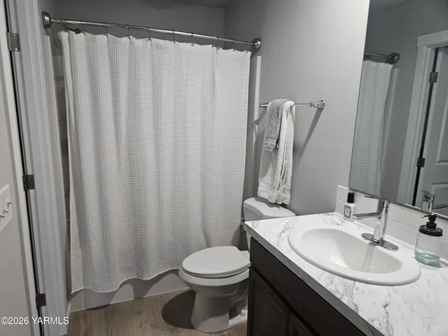 $385,000 | 608 Oak Street North, Tieton, WA 98947