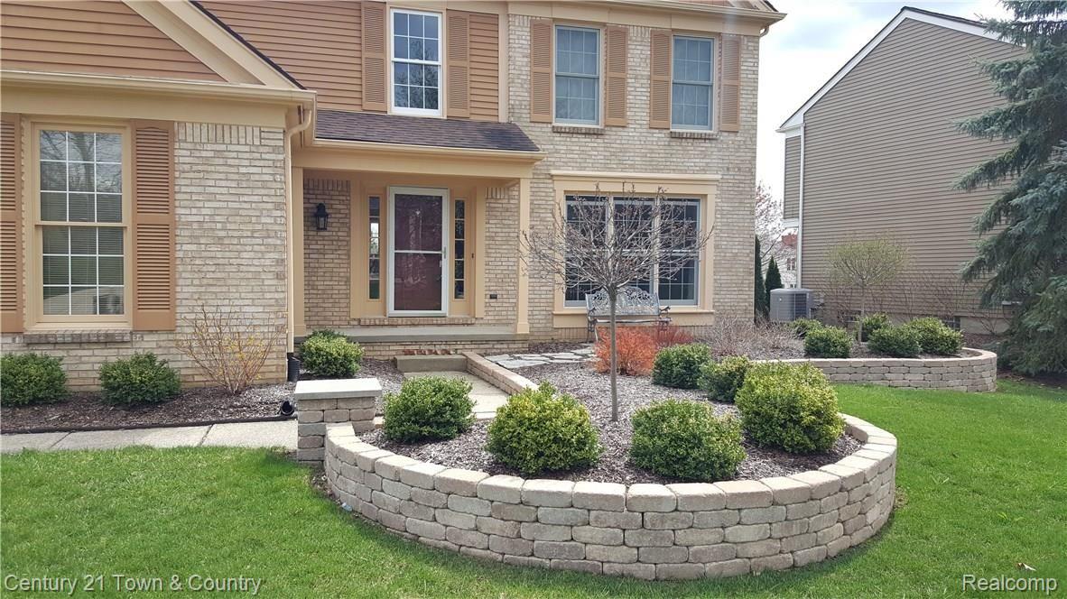 2355 Pleasant View Drive Rochester, MI 48306 - Photo 2 of 37 20170417_142304.jpg