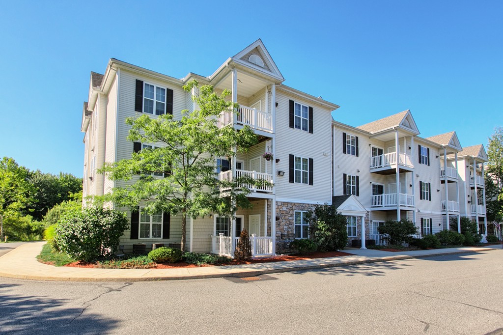 19 Hampshire Road, Unit 110 Methuen, MA 01844 - Photo 1 of 24 Gallery Image 1