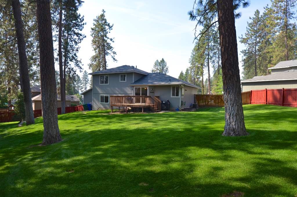 16920 North Woodcrest Court Colbert, WA 99005 - Photo 2 of 20