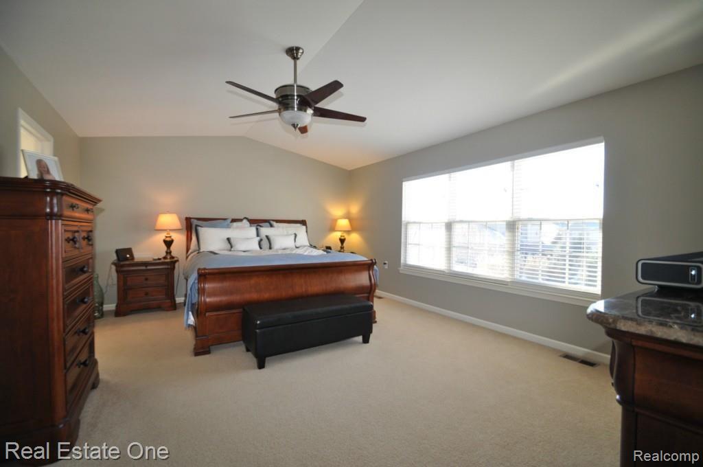 3705 Everett Drive Rochester, MI 48307 - Photo 19 of 30 19.jpg