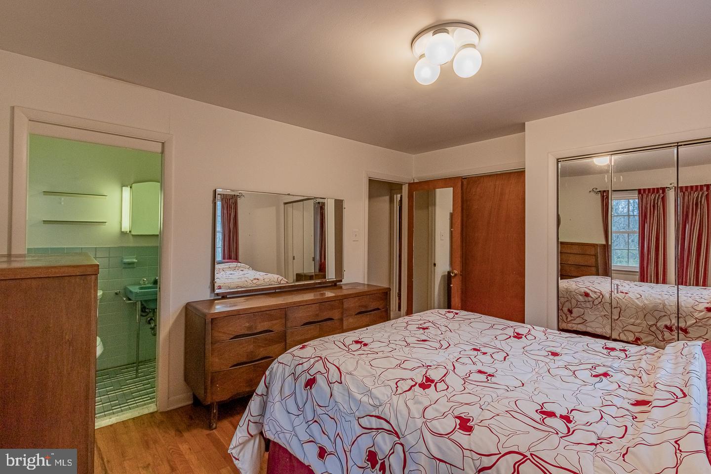 458 Thornton Road Thornton, PA 19373 - Photo 10 of 30 Primary Bedroom Suite