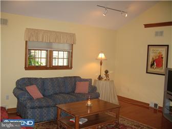 1433 Norman Road Havertown, PA 19083 - Photo 6 of 12 Family Room
