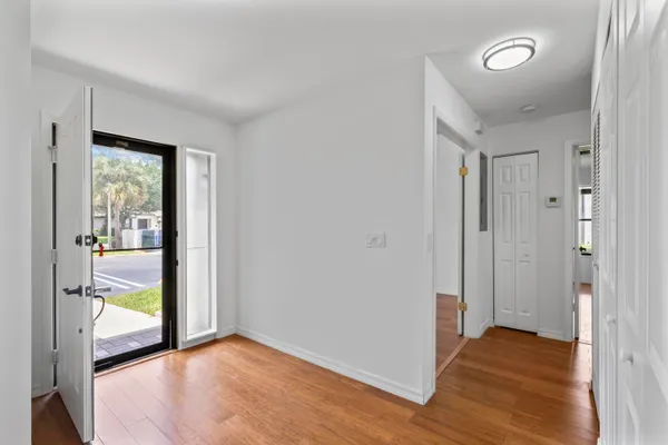 $259,900 | 364 Quebec Court, Royal Palm Beach, FL 33411