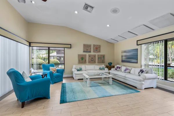 $259,900 | 364 Quebec Court, Royal Palm Beach, FL 33411