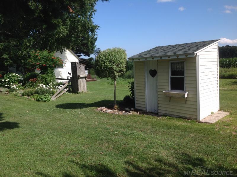 2576 Peck Road Croswell, MI 48422 - Photo 11 of 27