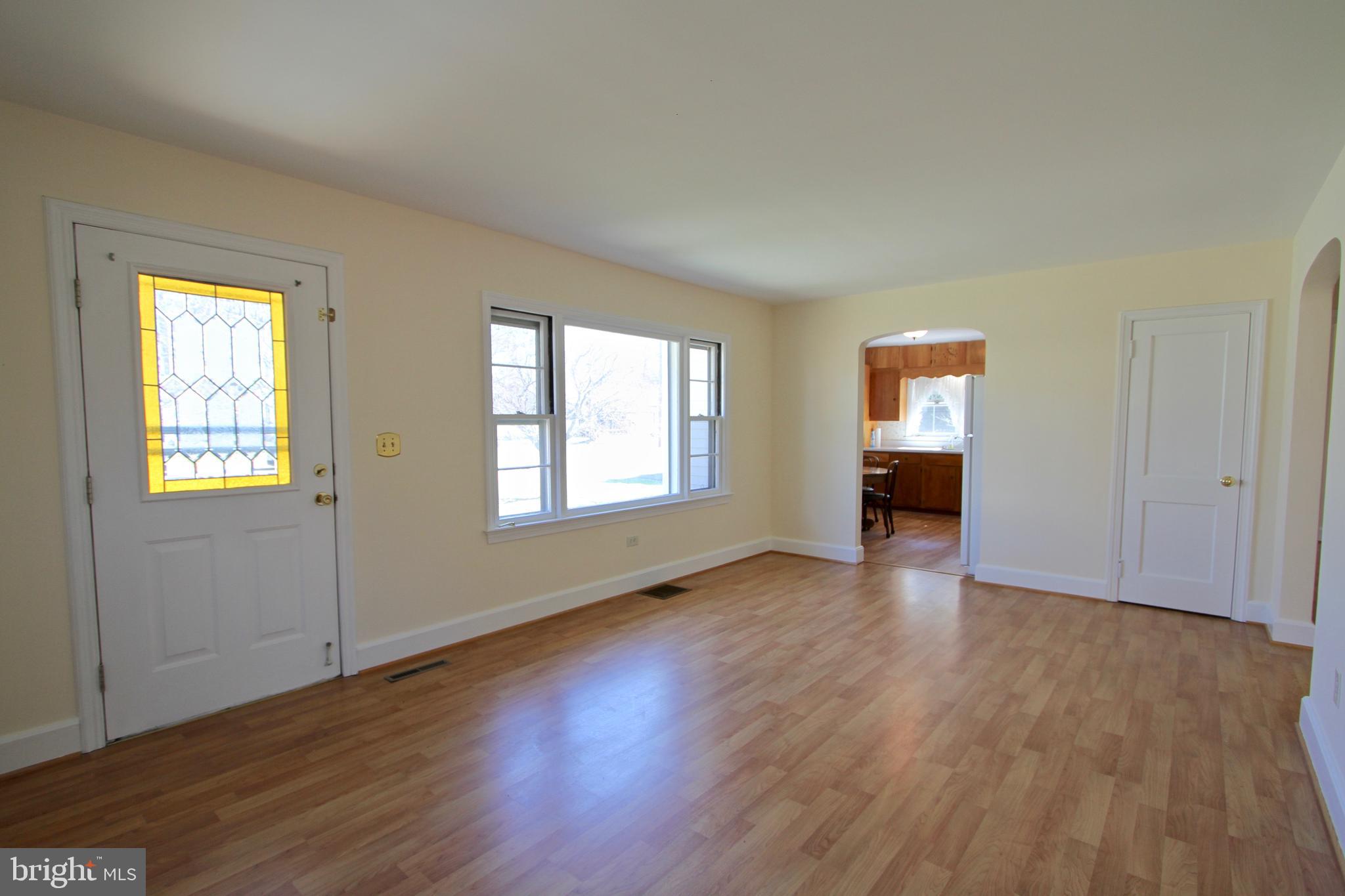 514 Sunset Road Dover, DE 19901 - Photo 5 of 29 livig room