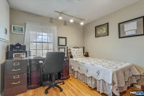 $849,000 | 40 Catherine Court, Cedar Grove, NJ 07009