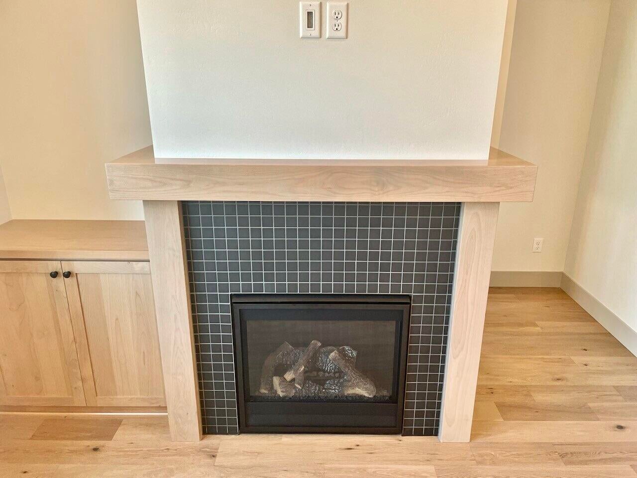 371 Randy Street Ashland, OR 97520 - Photo 5 of 35 Fireplace