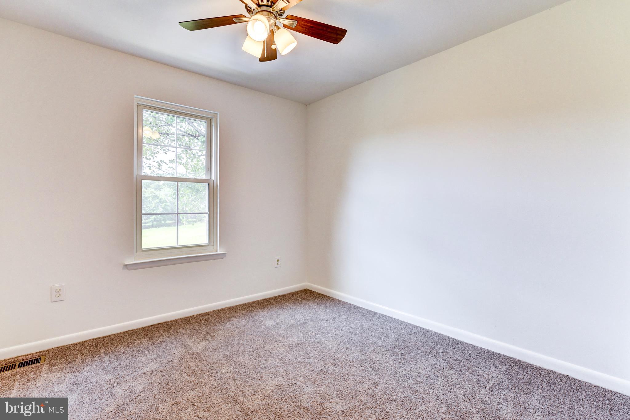 20240 Harbor Tree Road Montgomery Village, MD 20886 - Photo 18 of 27 Gallery Image 18