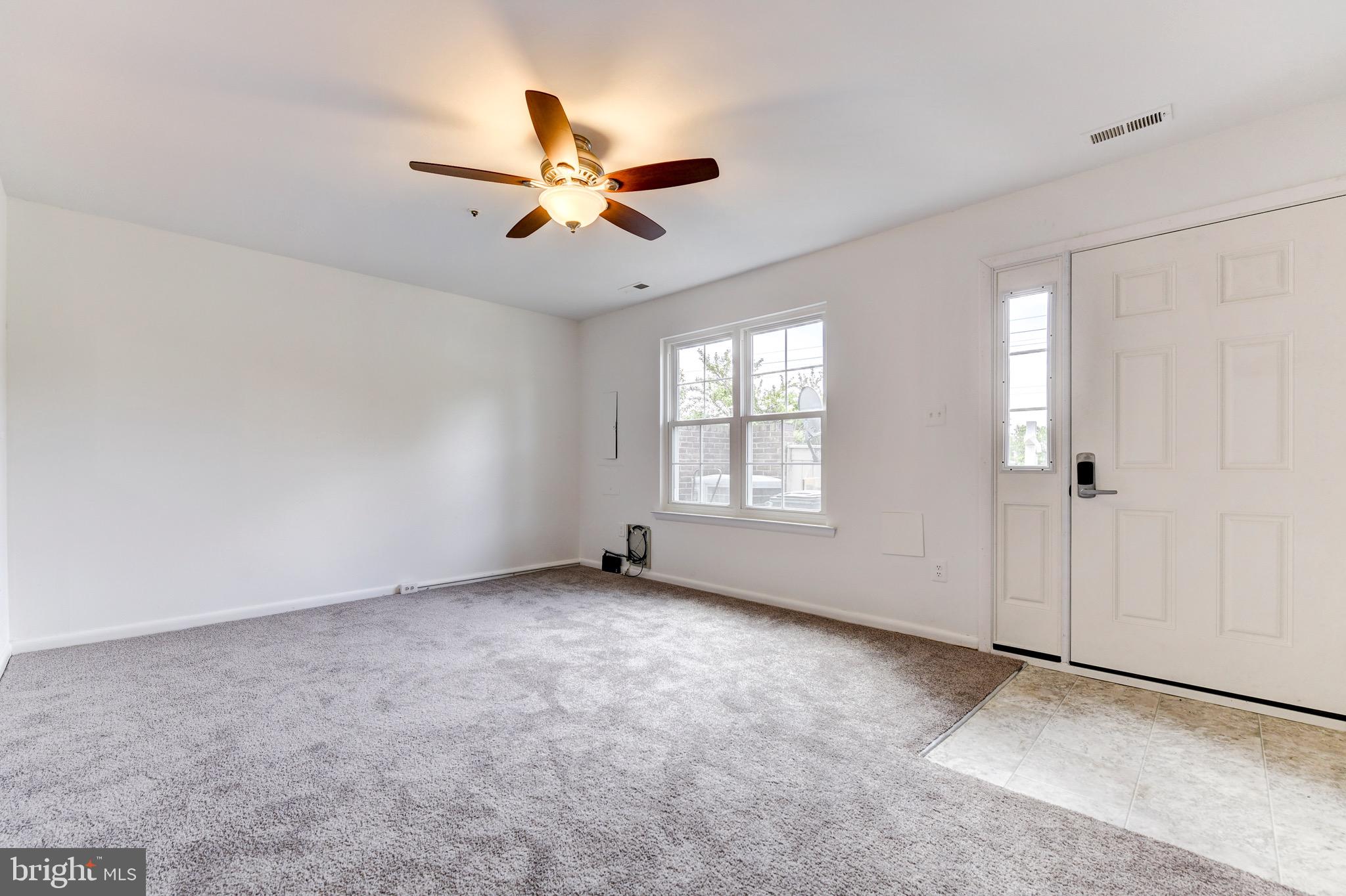 20240 Harbor Tree Road Montgomery Village, MD 20886 - Photo 3 of 27 Gallery Image 3