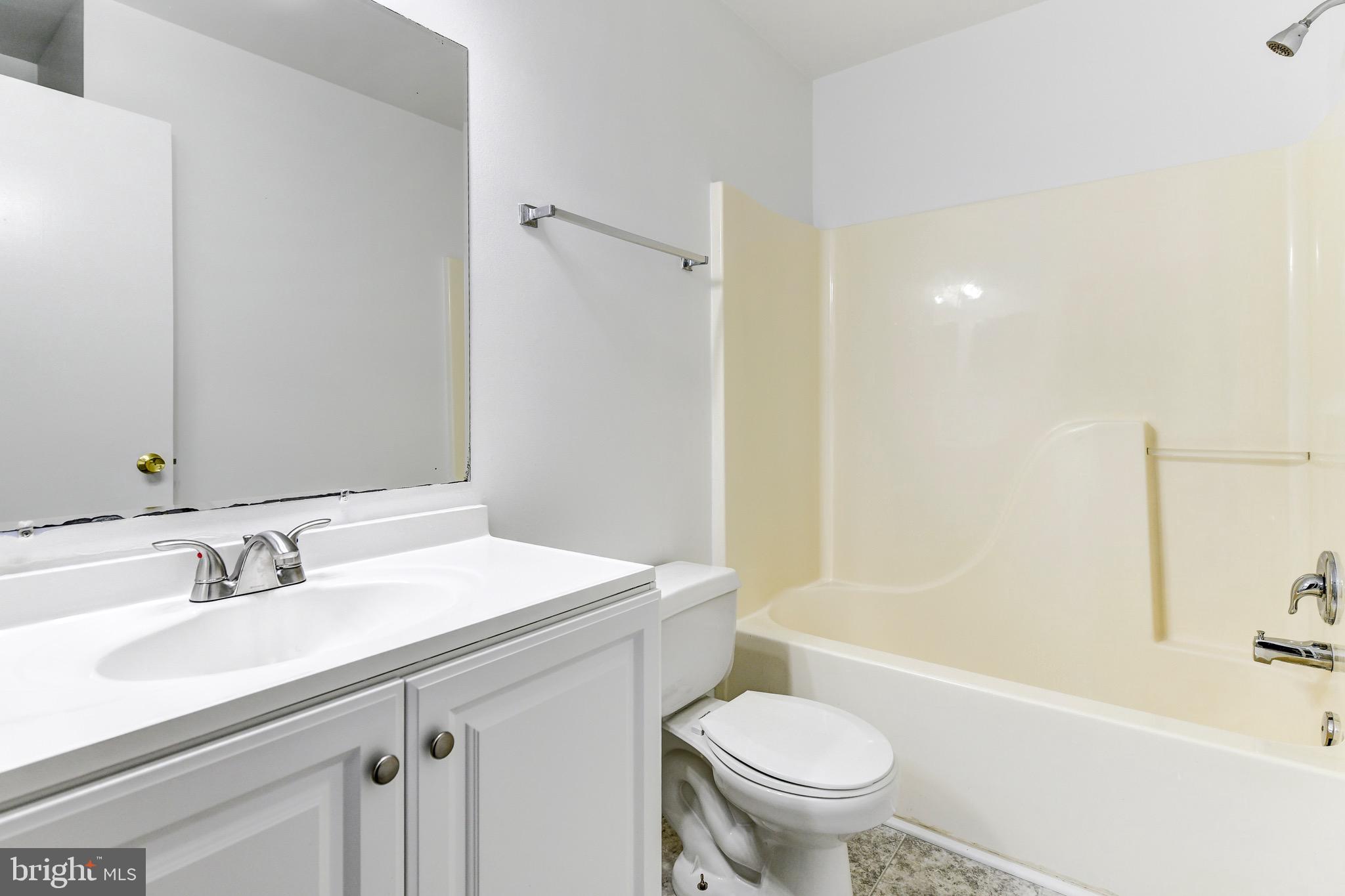 20240 Harbor Tree Road Montgomery Village, MD 20886 - Photo 22 of 27 Gallery Image 22