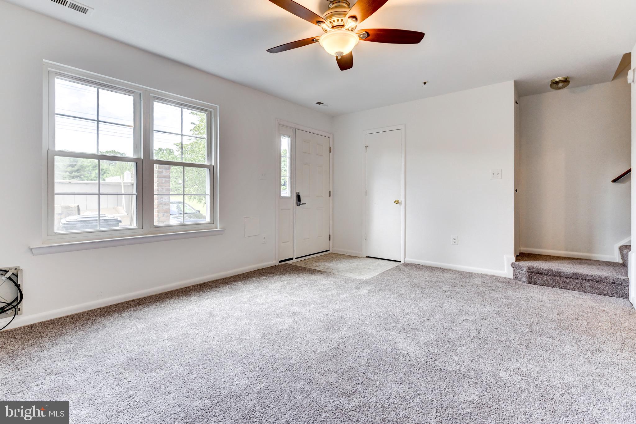 20240 Harbor Tree Road Montgomery Village, MD 20886 - Photo 6 of 27 Gallery Image 6