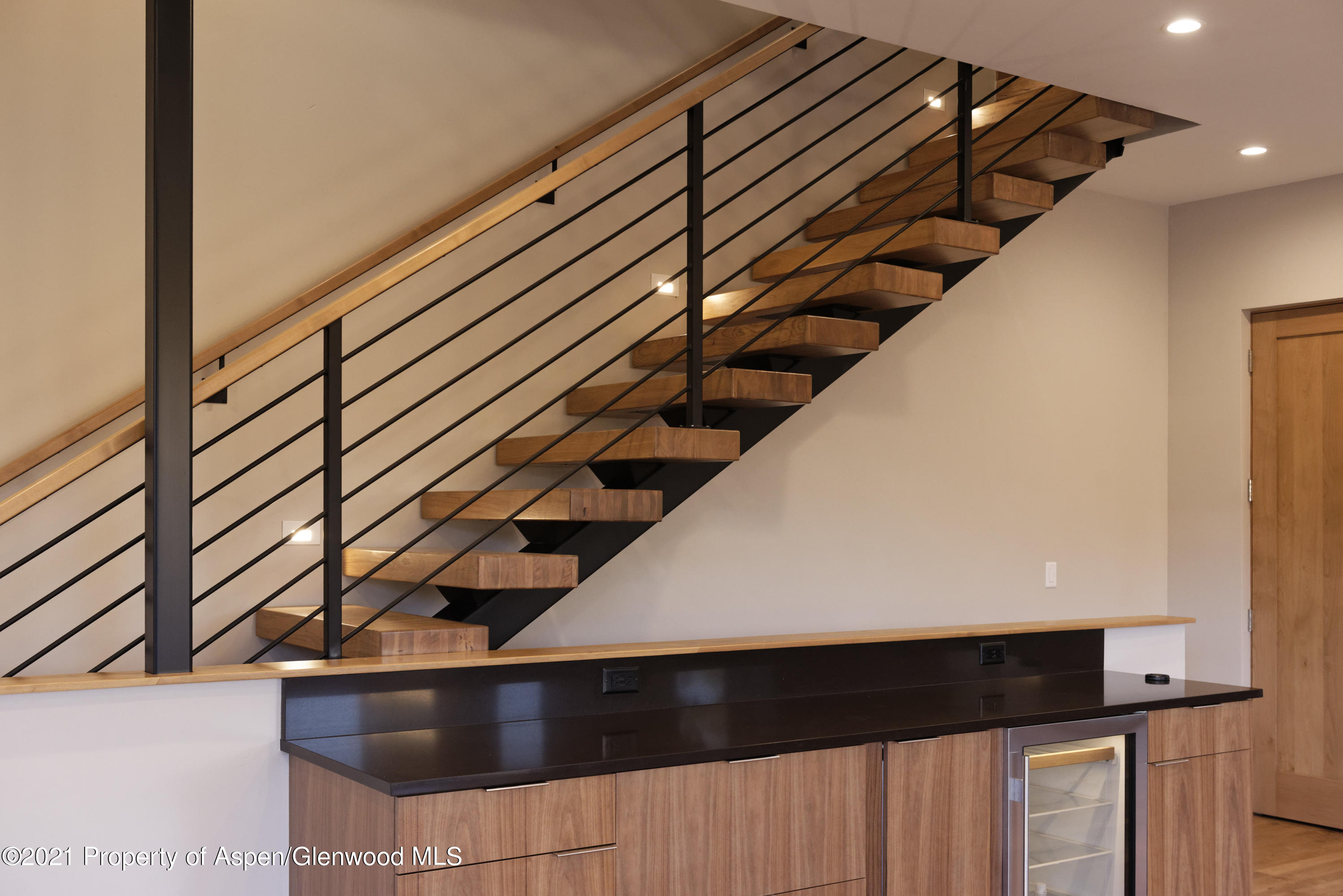243 Overlook Ridge, Unit 450) Basalt, CO 81621 - Photo 15 of 53 Floating stairs