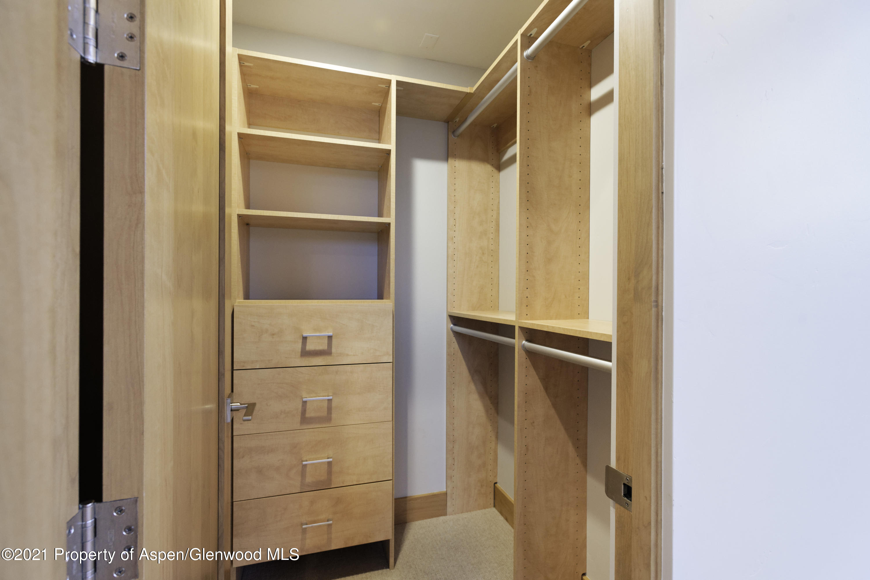 243 Overlook Ridge, Unit 450) Basalt, CO 81621 - Photo 33 of 53 Guest suite 3 closet