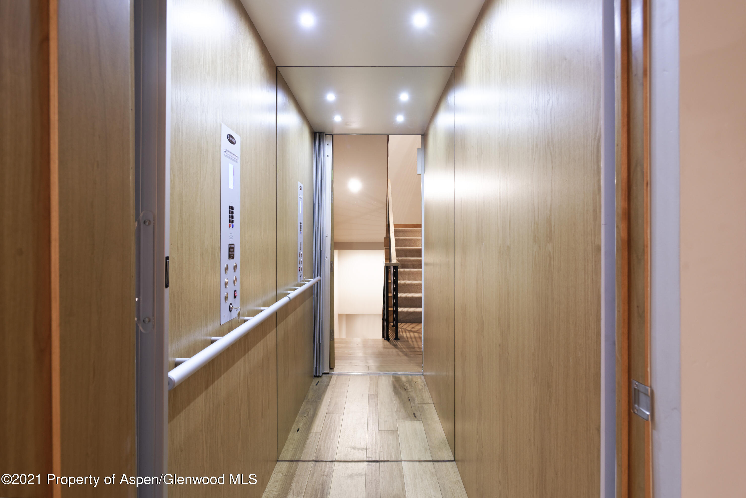 243 Overlook Ridge, Unit 450) Basalt, CO 81621 - Photo 50 of 53 Elevator