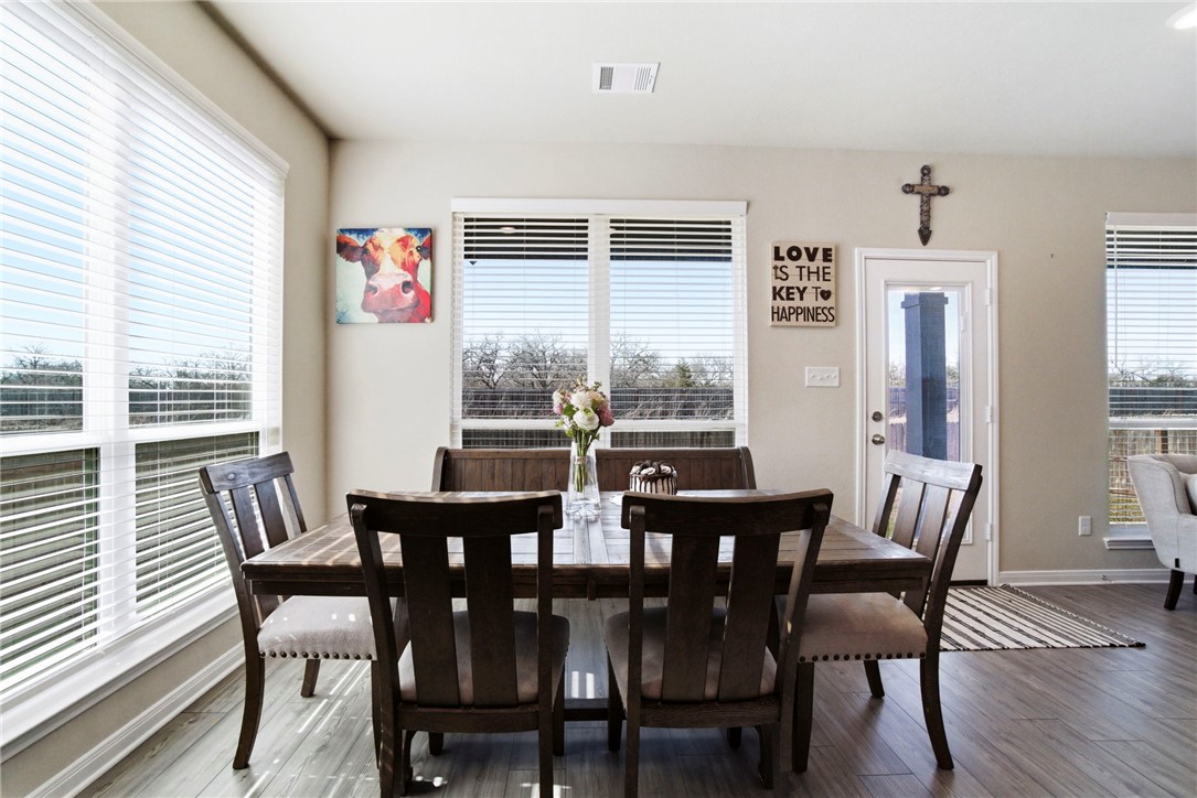 1318 Kingsgate Drive Bryan, TX 77807 - Photo 14 of 44