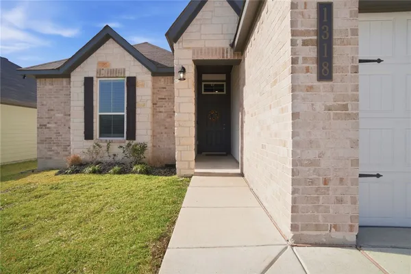 $315,000 | 1318 Kingsgate Drive, Bryan, TX 77807
