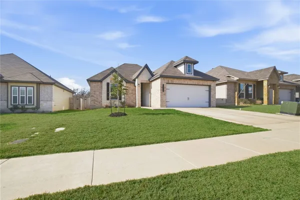 $315,000 | 1318 Kingsgate Drive, Bryan, TX 77807