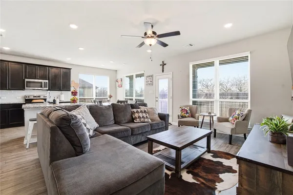 $315,000 | 1318 Kingsgate Drive, Bryan, TX 77807