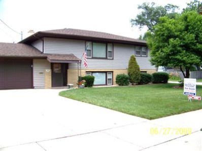 8806 Liable Road Highland, IN 46322 - Photo 1 of 10 a front view of a house with a yard