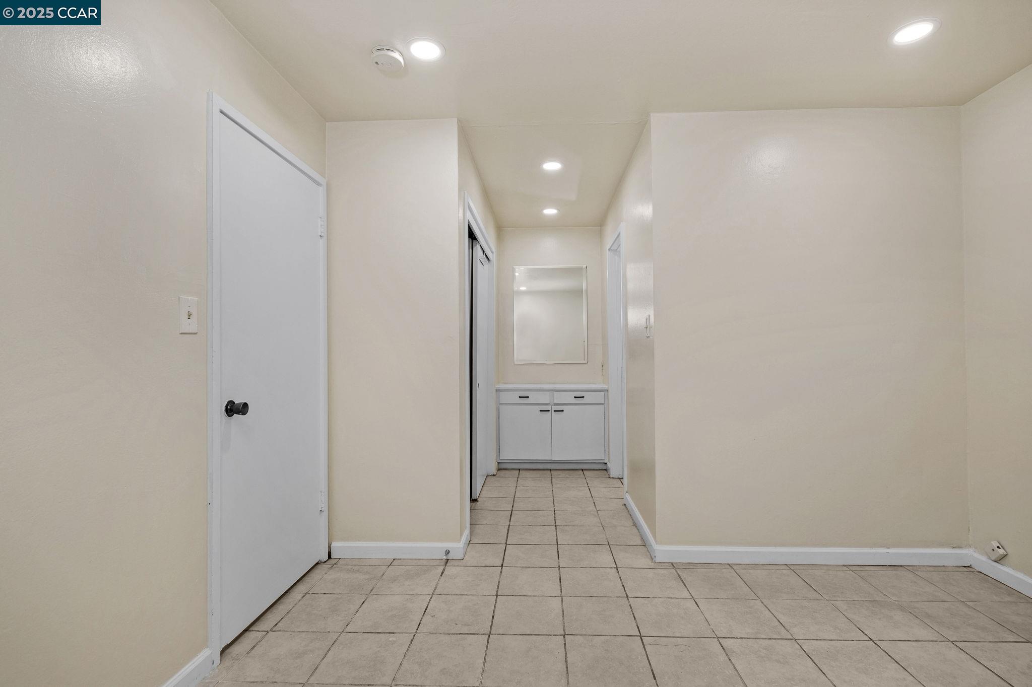 1926 Alcatraz Avenue, Unit 2 Berkeley, CA 94703 - Photo 12 of 13 a view of an empty room