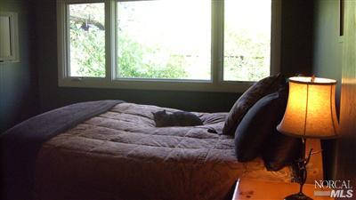106 Oakcrest Road San Anselmo, CA 94960 - Photo 8 of 12 Gallery Image 8