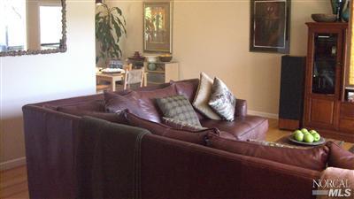106 Oakcrest Road San Anselmo, CA 94960 - Photo 9 of 12 Gallery Image 9