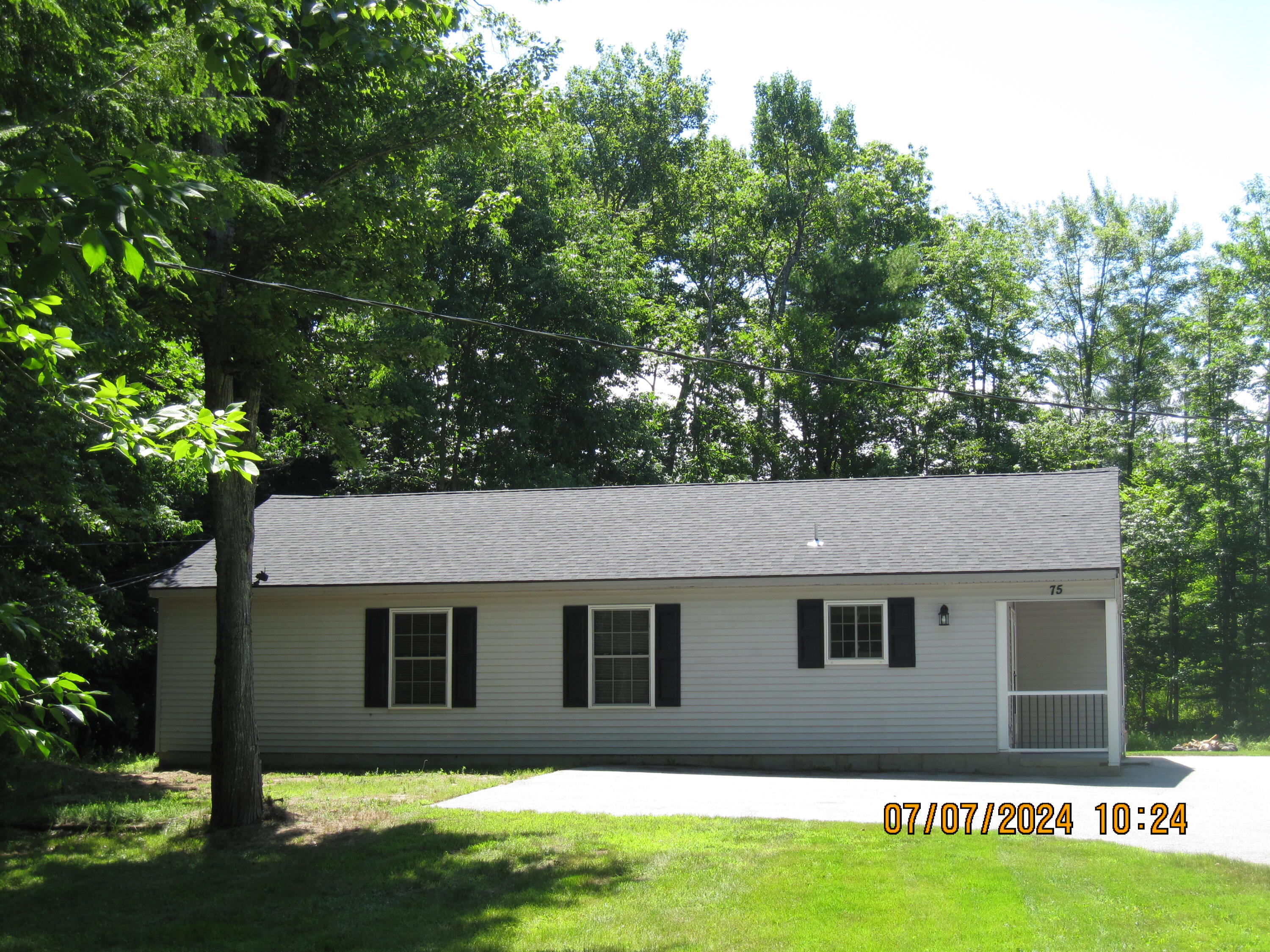 75 Burnham Road Limerick, ME 04048 - Photo 5 of 34 IMG_1948