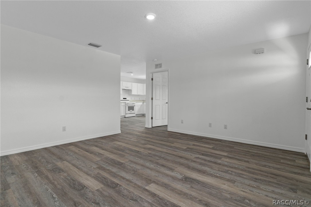 2159 West Nicholas Shane Drive Dunnellon, FL 34434 - Photo 10 of 38 Living Room