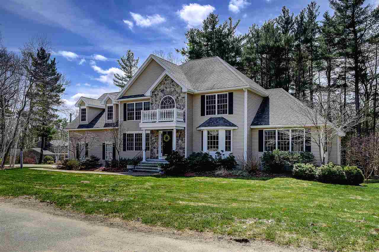 21 Shakespeare Road Nashua, NH 03062 - Photo 1 of 40