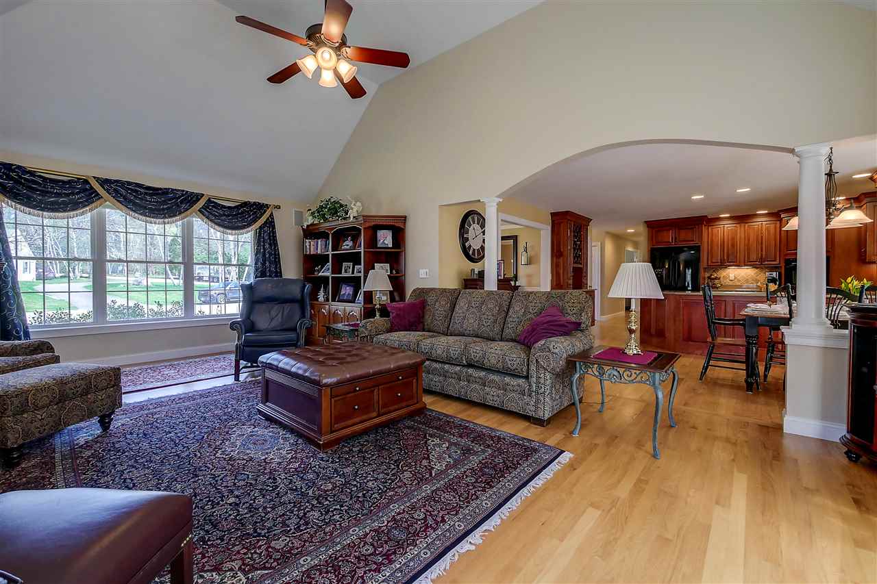 21 Shakespeare Road Nashua, NH 03062 - Photo 14 of 40