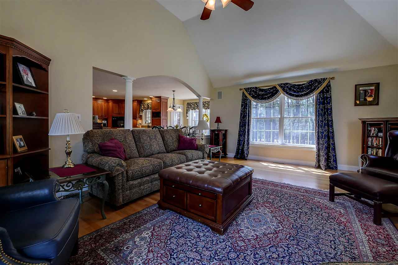 21 Shakespeare Road Nashua, NH 03062 - Photo 15 of 40