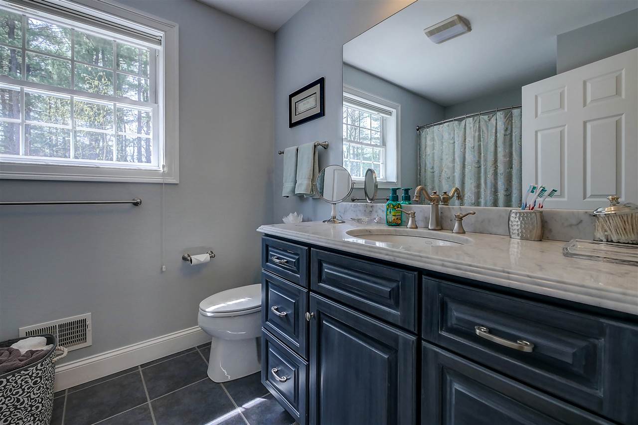 21 Shakespeare Road Nashua, NH 03062 - Photo 23 of 40