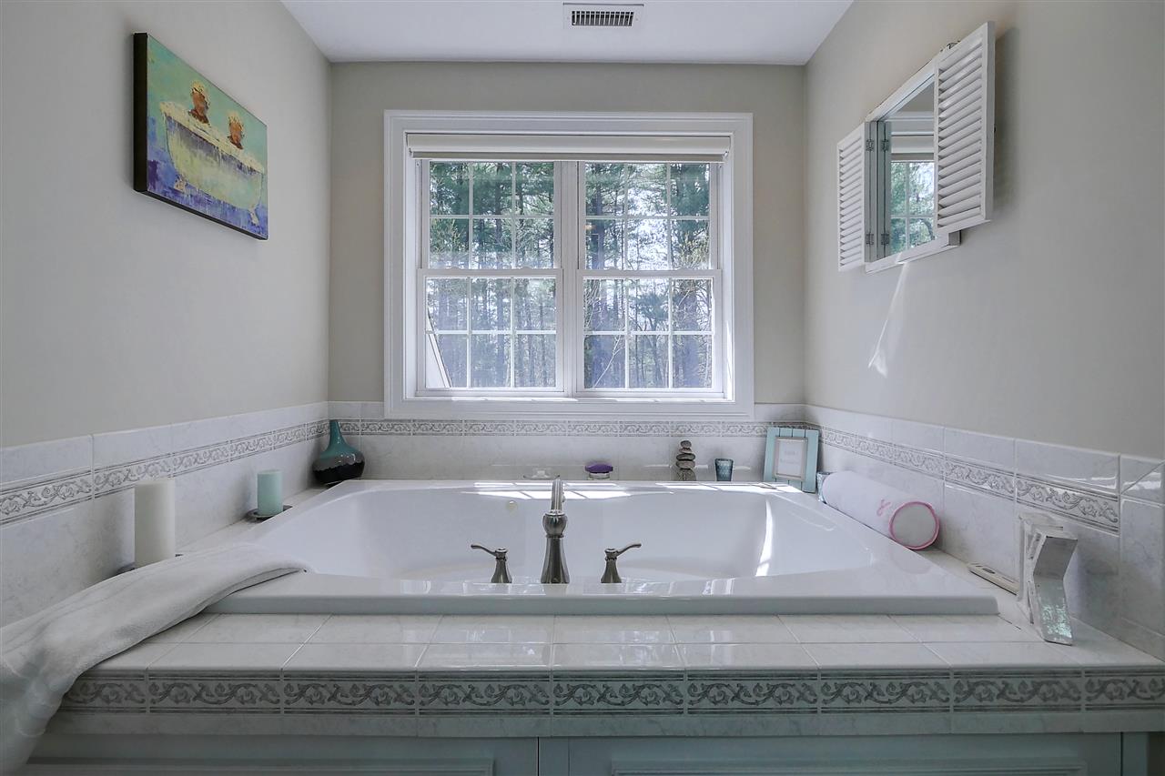 21 Shakespeare Road Nashua, NH 03062 - Photo 30 of 40