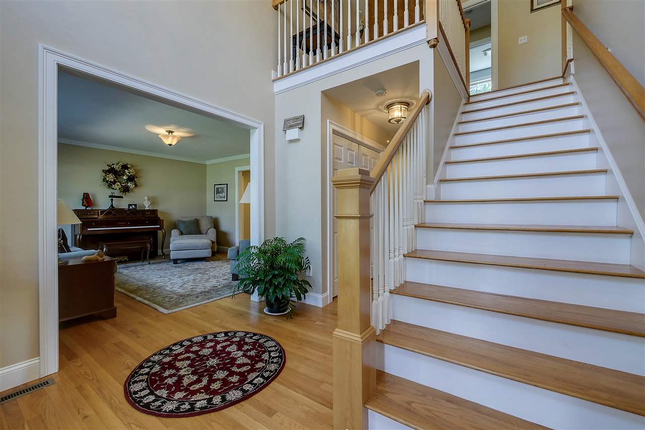 21 Shakespeare Road Nashua, NH 03062 - Photo 4 of 40