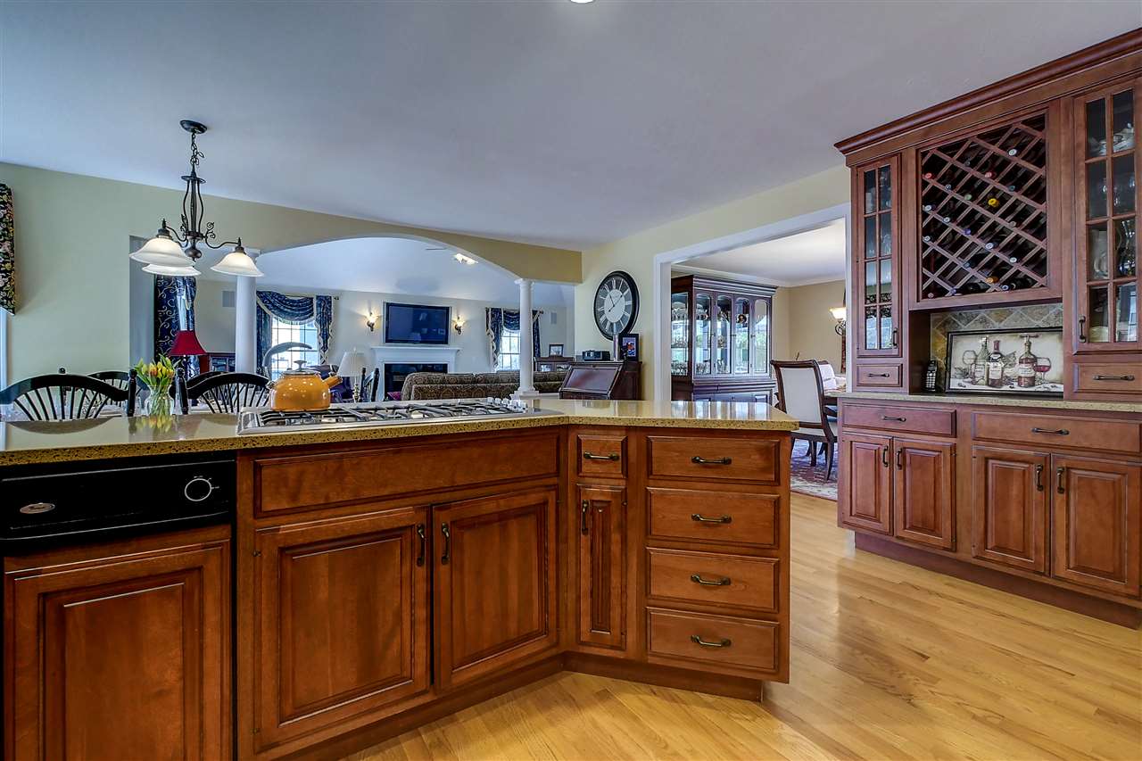 21 Shakespeare Road Nashua, NH 03062 - Photo 10 of 40