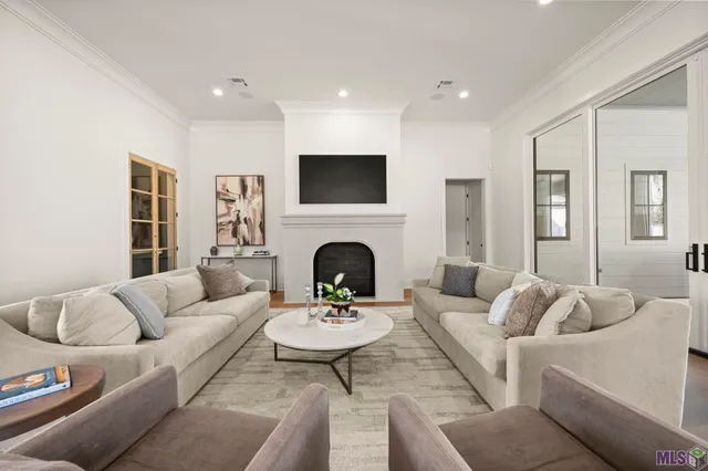 $1,854,308 | 8228 Oakridge Drive, Baton Rouge, LA 70810