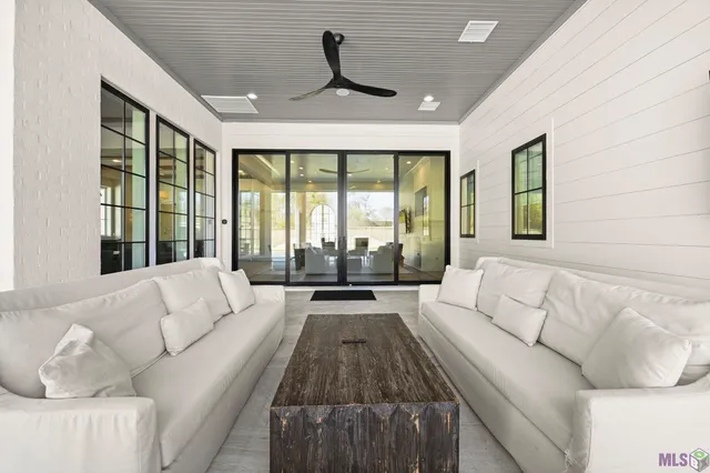 $1,854,308 | 8228 Oakridge Drive, Baton Rouge, LA 70810