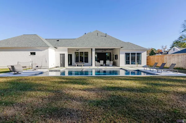 $1,854,308 | 8228 Oakridge Drive, St. George, LA 70810