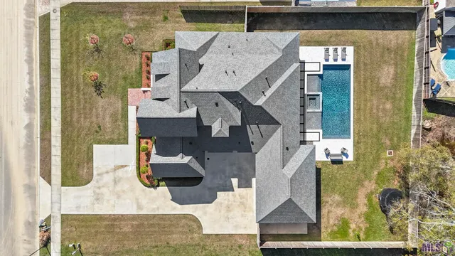 $1,854,308 | 8228 Oakridge Drive, Baton Rouge, LA 70810